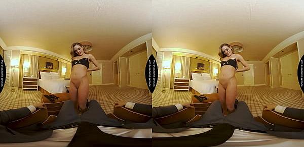 trendsTonights Girlfriend - Aila Donovan gives fan the treatment he has been yearning for
